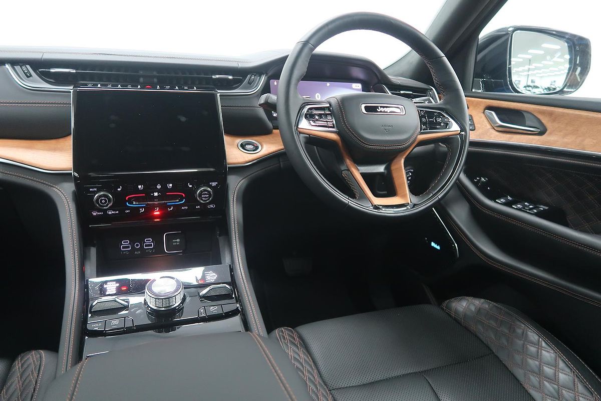 2023 Jeep Grand Cherokee Summit Reserve WL
