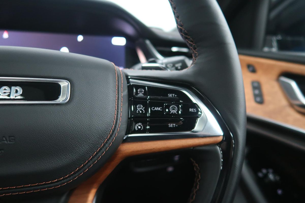 2023 Jeep Grand Cherokee Summit Reserve WL