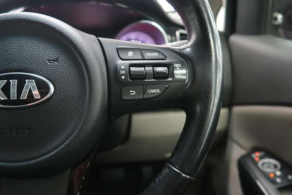 2015 Kia Carnival SLi YP