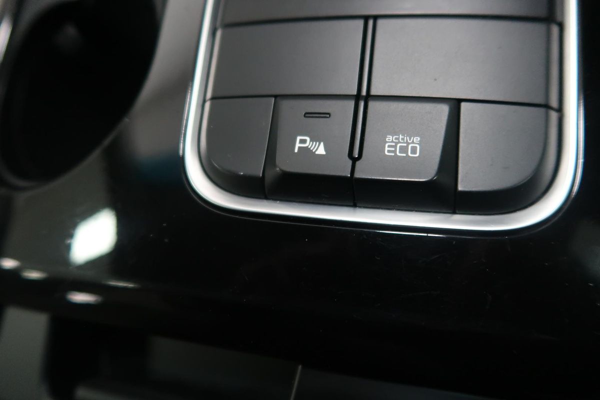 2015 Kia Carnival SLi YP