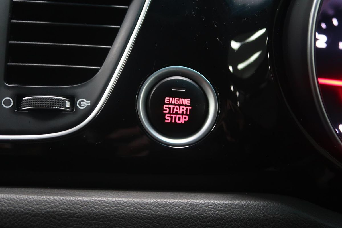 2015 Kia Carnival SLi YP