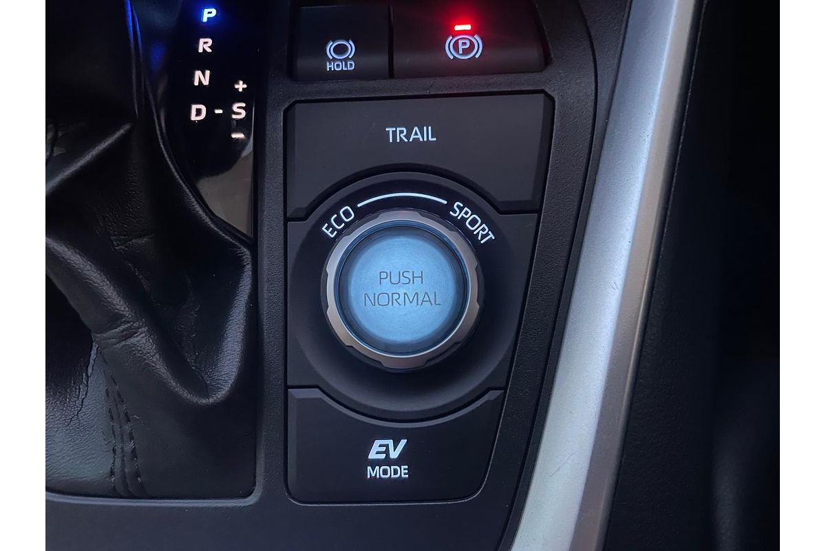 2020 Toyota RAV4 Cruiser AXAH54R