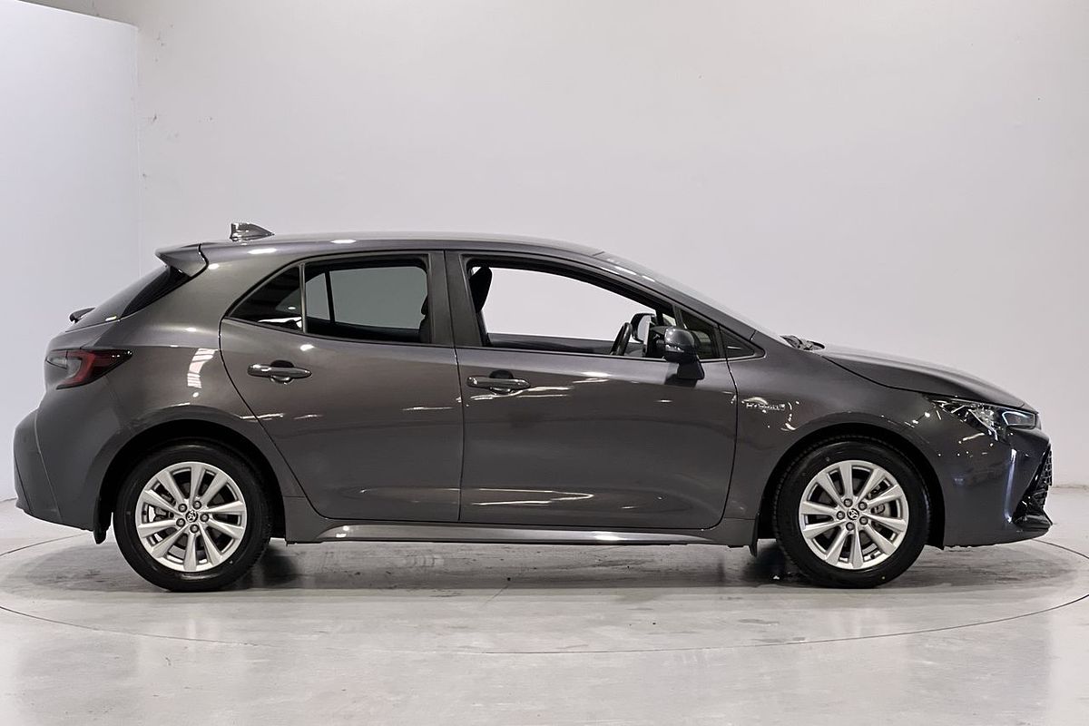 2023 Toyota Corolla SX Hybrid ZWE219R