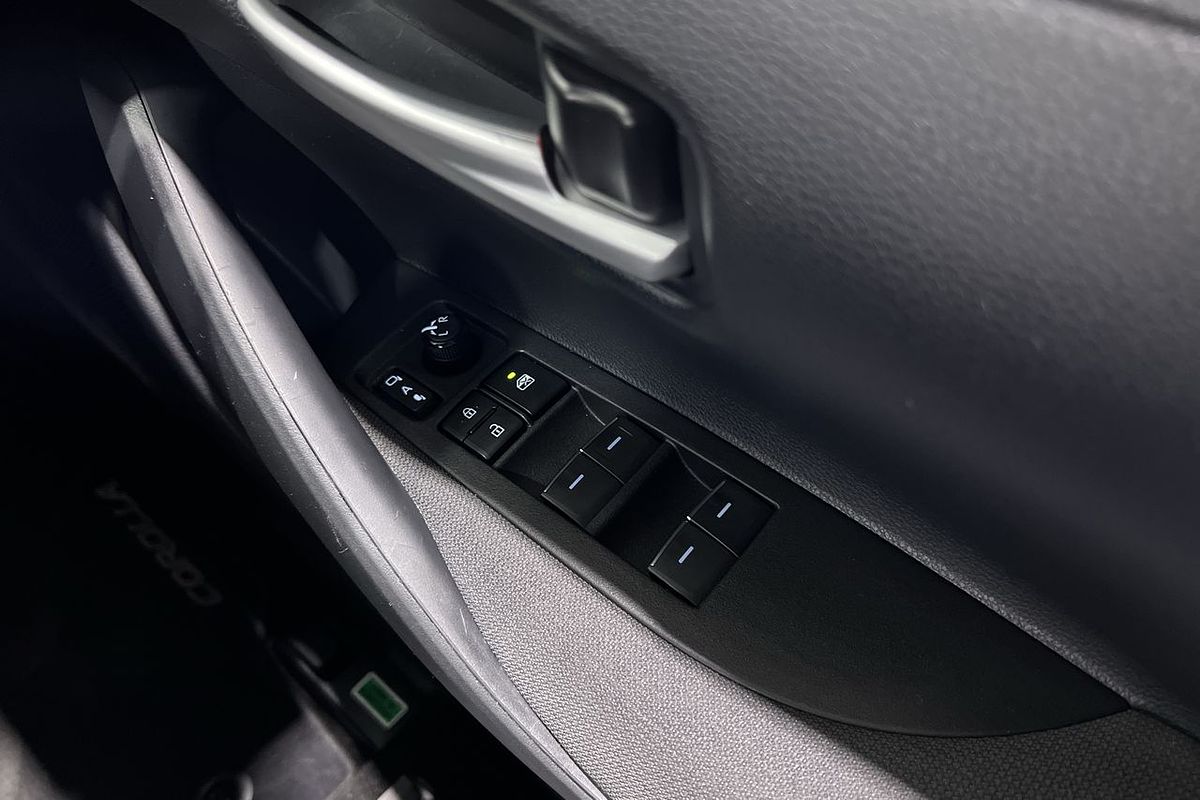 2023 Toyota Corolla SX Hybrid ZWE219R