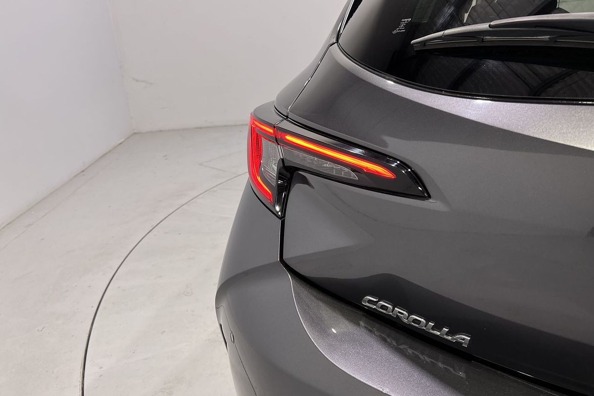 2023 Toyota Corolla SX Hybrid ZWE219R