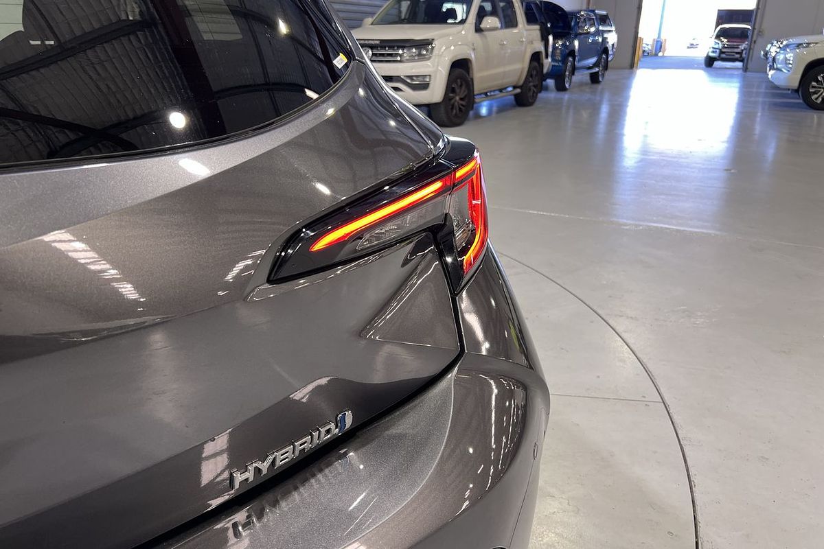 2023 Toyota Corolla SX Hybrid ZWE219R