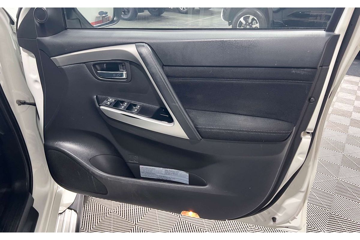 2022 Mitsubishi Pajero Sport GLS QF