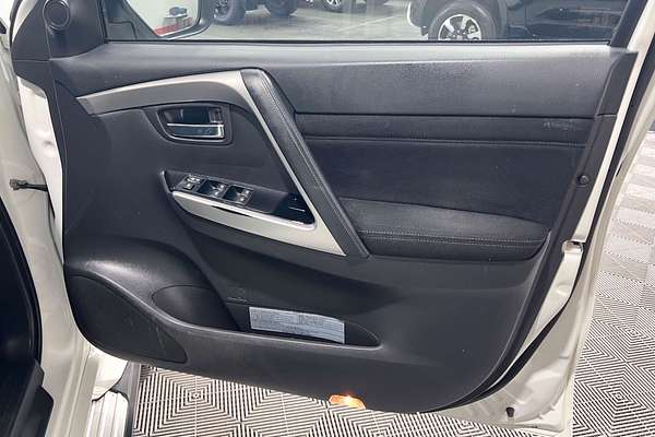 2022 Mitsubishi Pajero Sport GLS QF