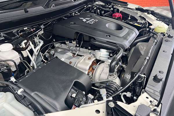 2022 Mitsubishi Pajero Sport GLS QF
