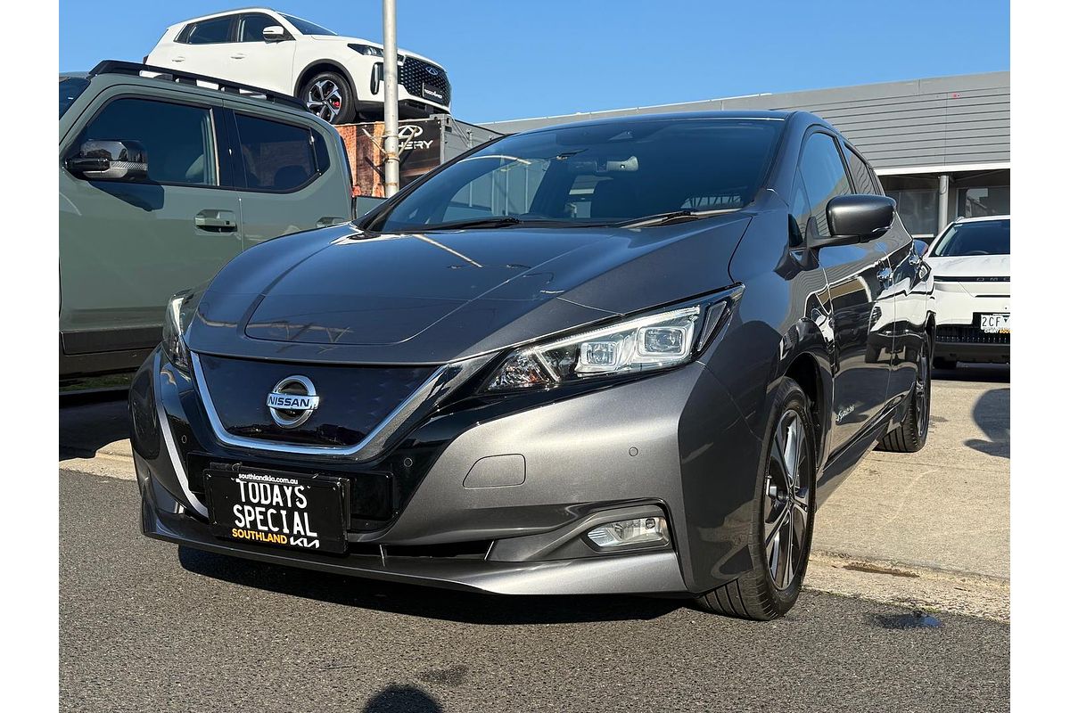 2020 Nissan LEAF ZE1
