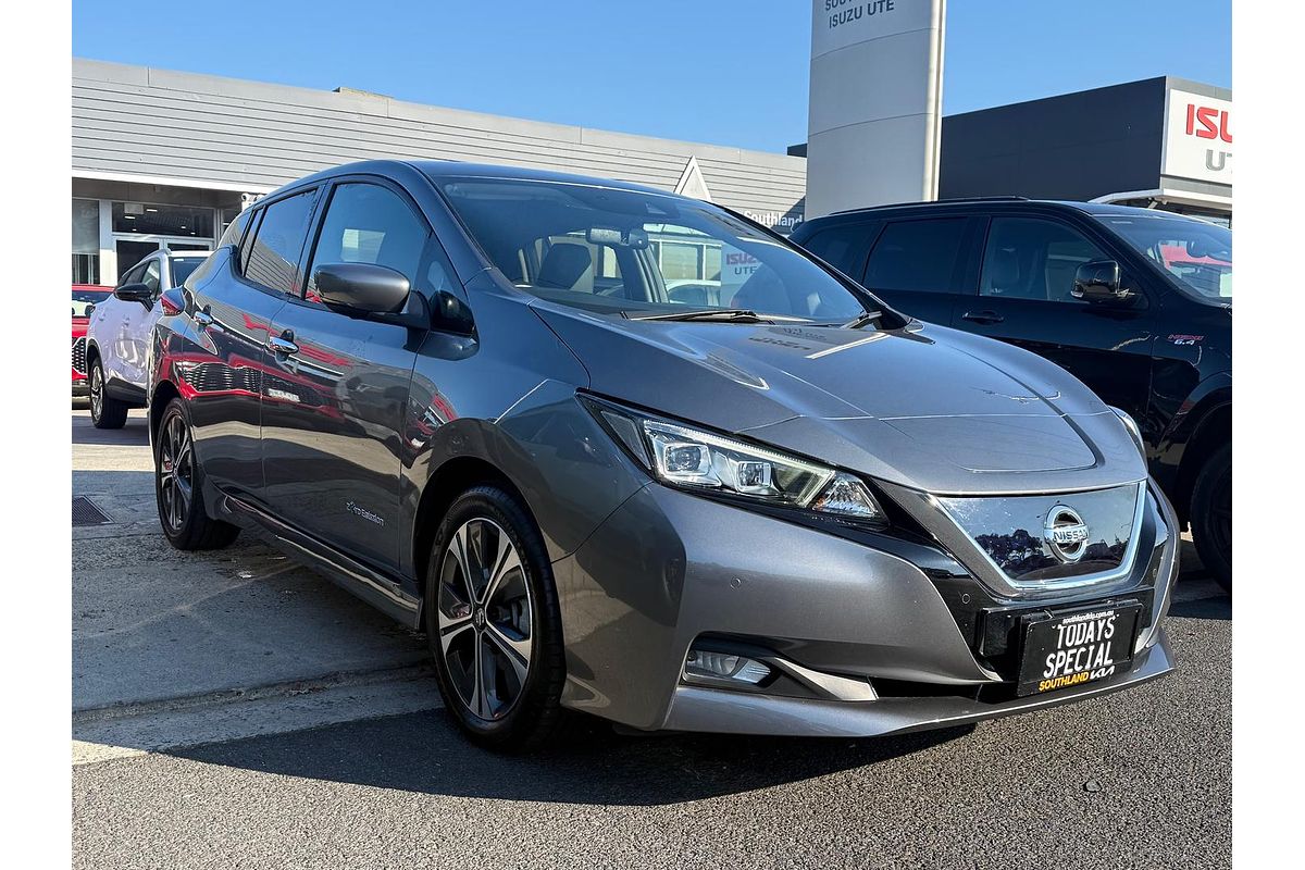 2020 Nissan LEAF ZE1