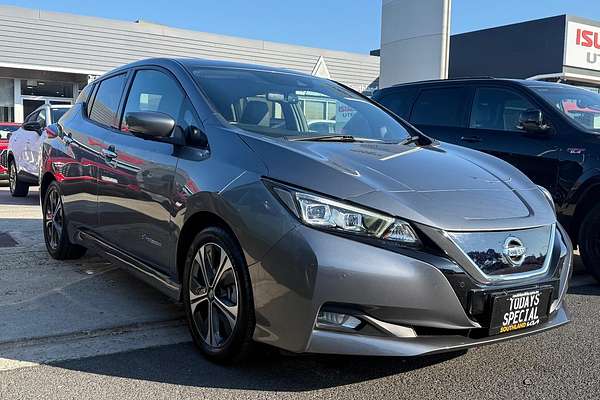 2020 Nissan LEAF ZE1
