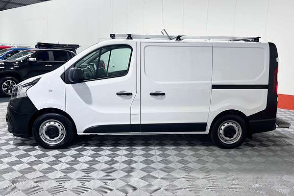 2020 Mitsubishi Express GLX SN SWB