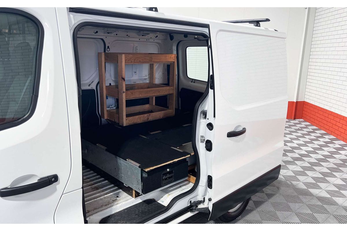 2020 Mitsubishi Express GLX SN SWB