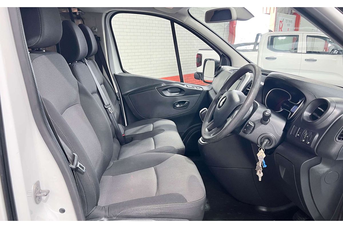 2020 Mitsubishi Express GLX SN SWB