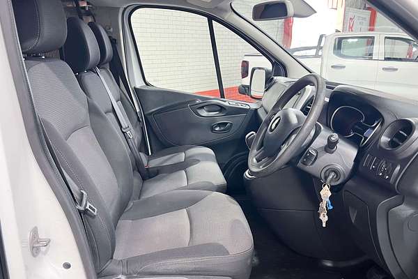 2020 Mitsubishi Express GLX SN SWB