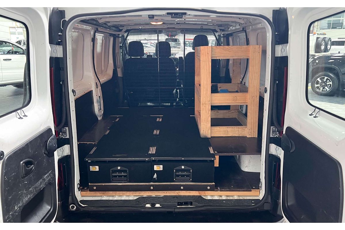 2020 Mitsubishi Express GLX SN SWB