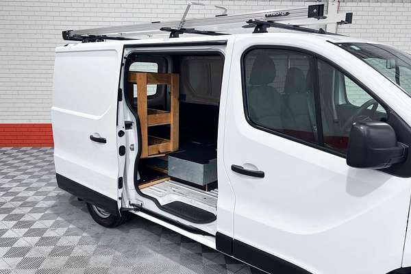 2020 Mitsubishi Express GLX SN SWB