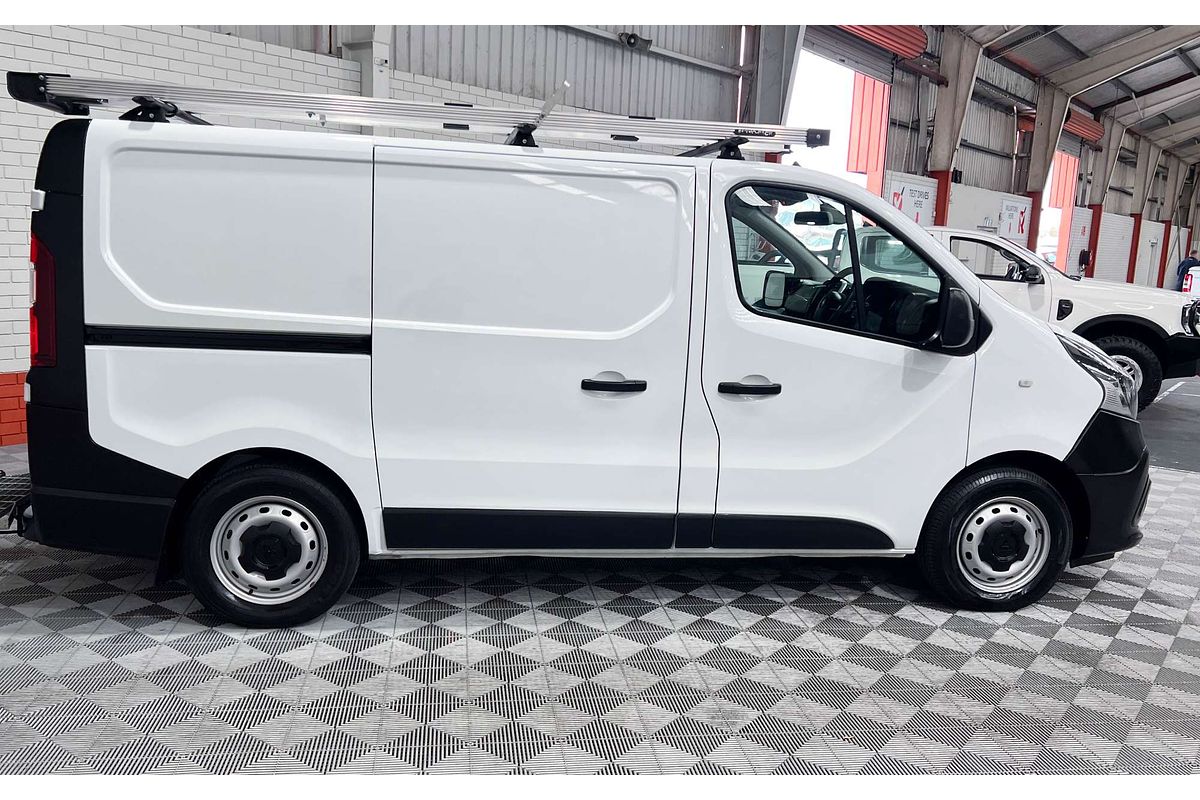 2020 Mitsubishi Express GLX SN SWB
