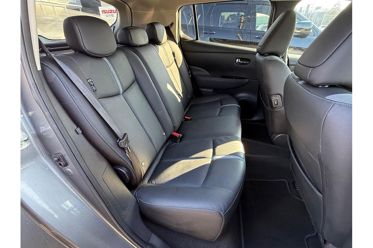 2020 Nissan LEAF ZE1