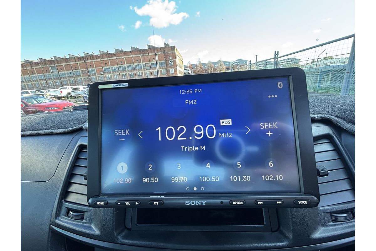 2013 Toyota Hilux SR KUN26R 4X4