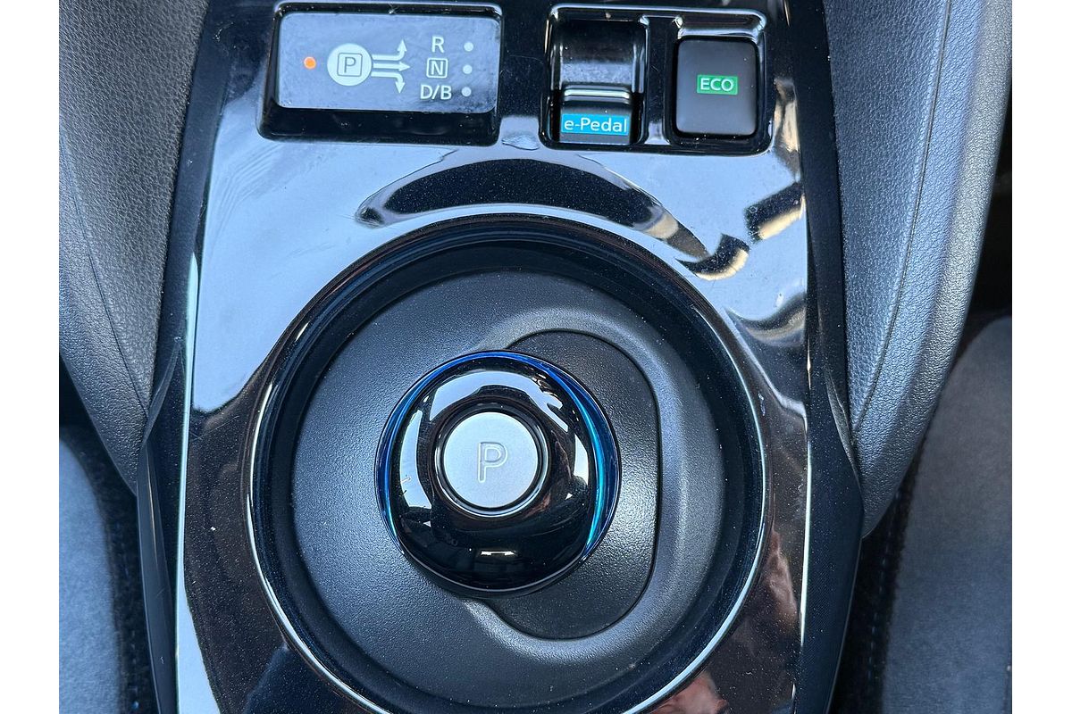 2020 Nissan LEAF ZE1