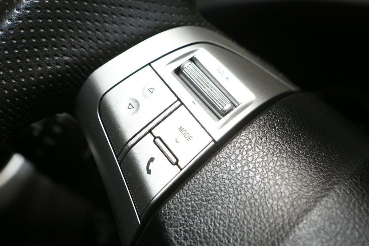 2017 Isuzu MU-X LS-T