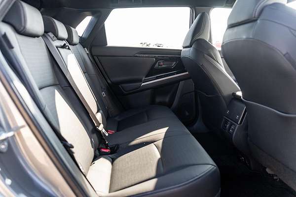 2024 Toyota bZ4X YEAM15R