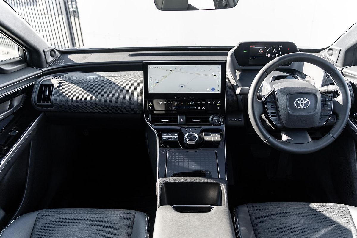2024 Toyota bZ4X YEAM15R