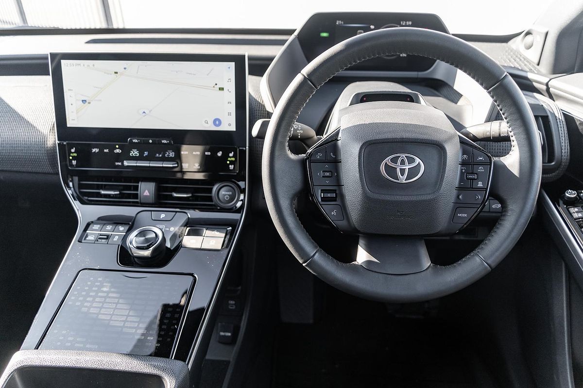 2024 Toyota bZ4X YEAM15R