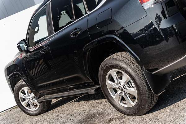 2024 Toyota Landcruiser VX FJA300R