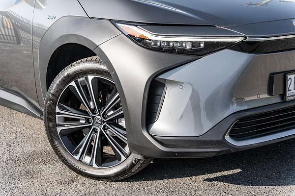 2024 Toyota bZ4X YEAM15R