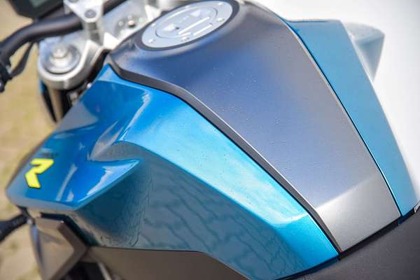 2025 BMW F 900 R F 900