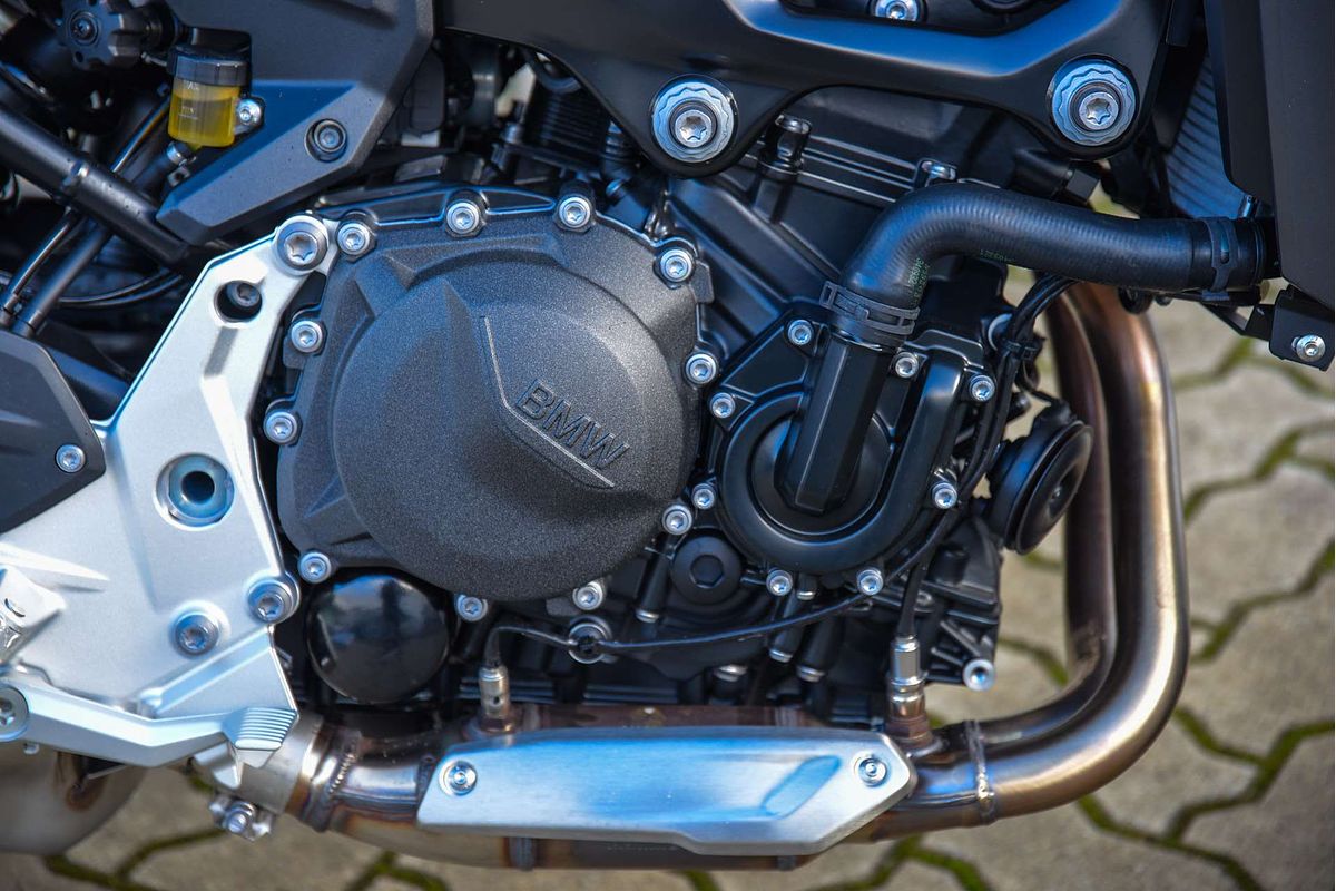 2025 BMW F 900 R F 900