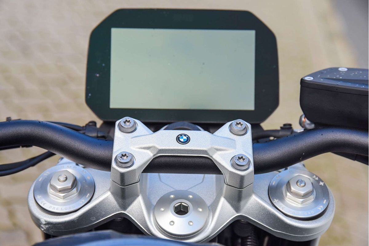 2025 BMW F 900 R F 900