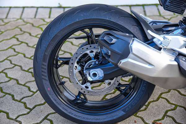 2025 BMW F 900 R F 900