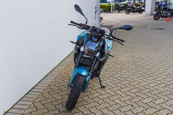 2025 BMW F 900 R F 900