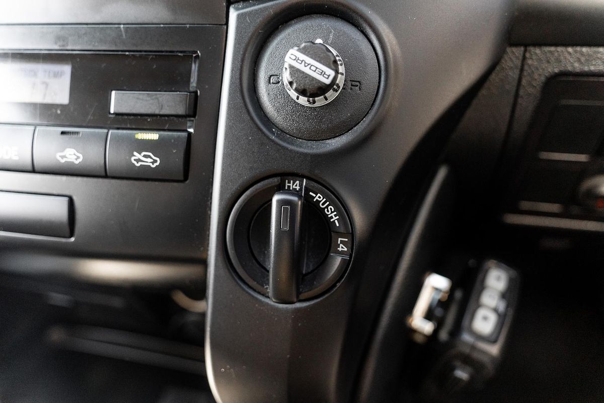 2016 Toyota Landcruiser GX VDJ200R