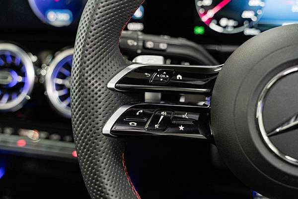 2025 Mercedes-Benz GLA-Class GLA200 H247