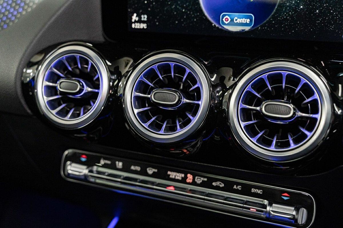2025 Mercedes-Benz GLA-Class GLA200 H247