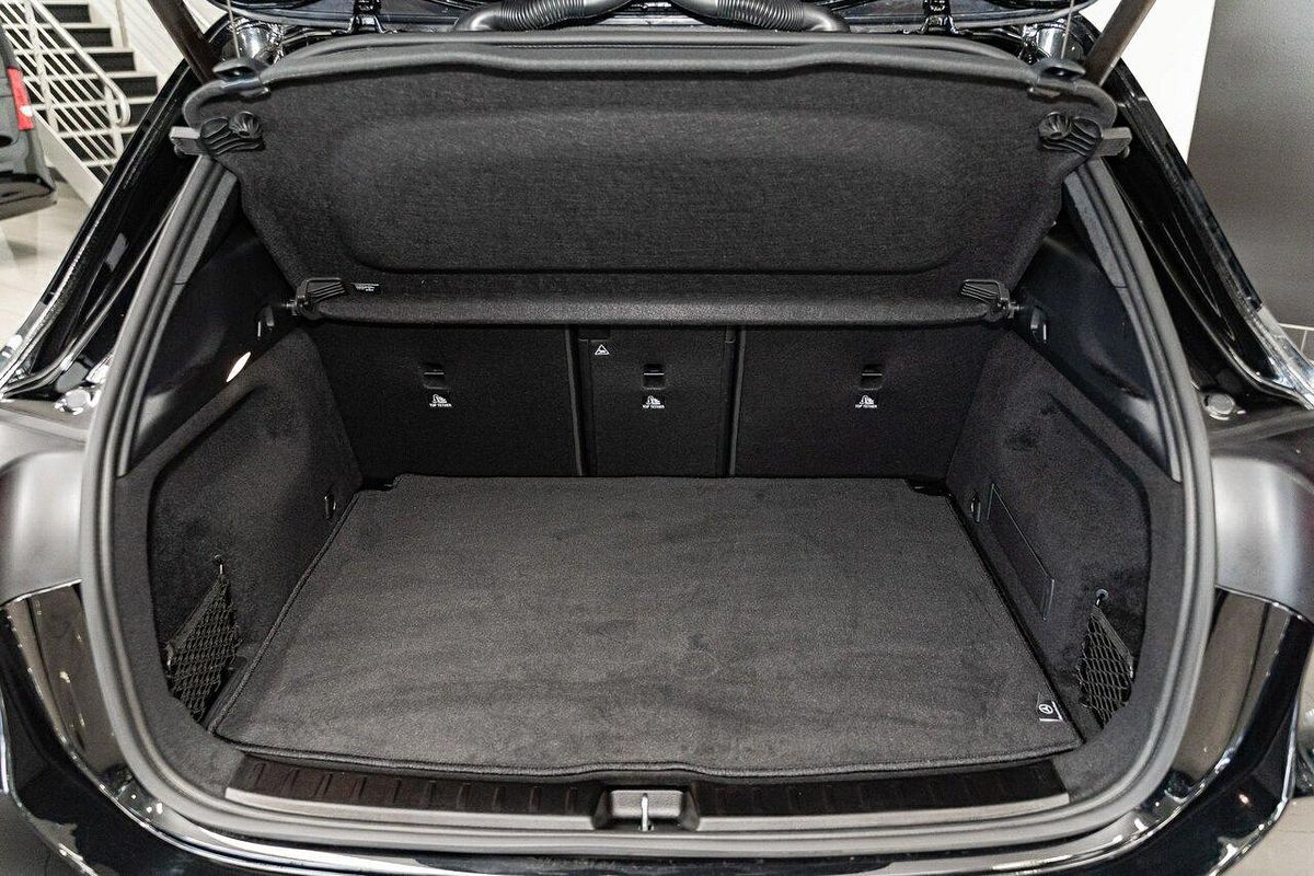 2025 Mercedes-Benz GLA-Class GLA200 H247