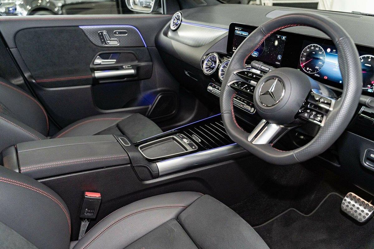 2025 Mercedes-Benz GLA-Class GLA200 H247