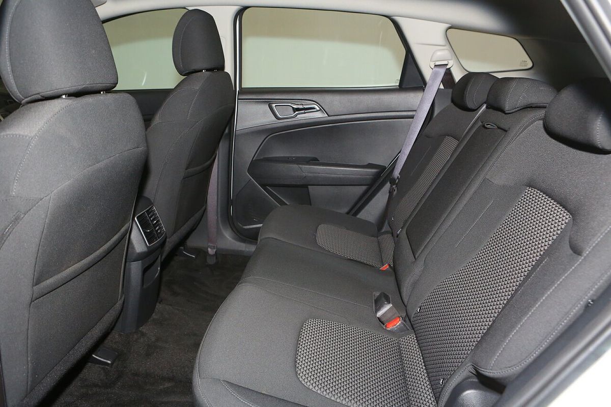 2024 Kia Sportage S NQ5