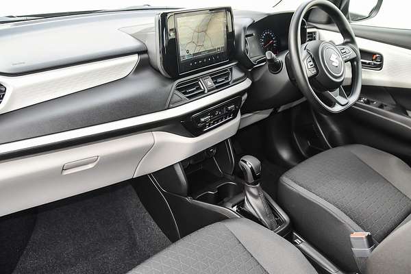 2025 Suzuki Swift Hybrid UZ