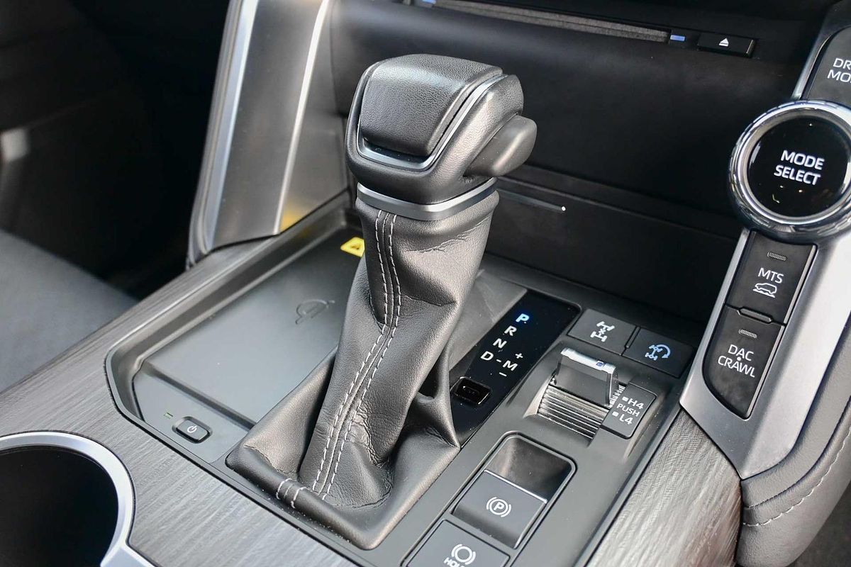 2022 Toyota Landcruiser Sahara ZX FJA300R