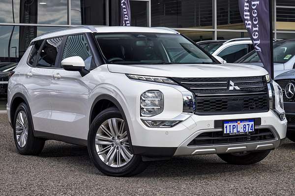 2022 Mitsubishi Outlander LS ZM