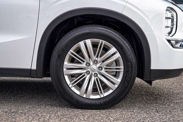 2022 Mitsubishi Outlander LS ZM
