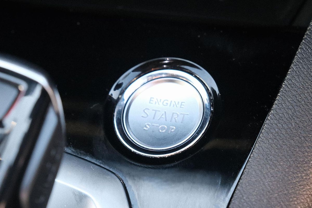 2021 Peugeot 5008 GT P87