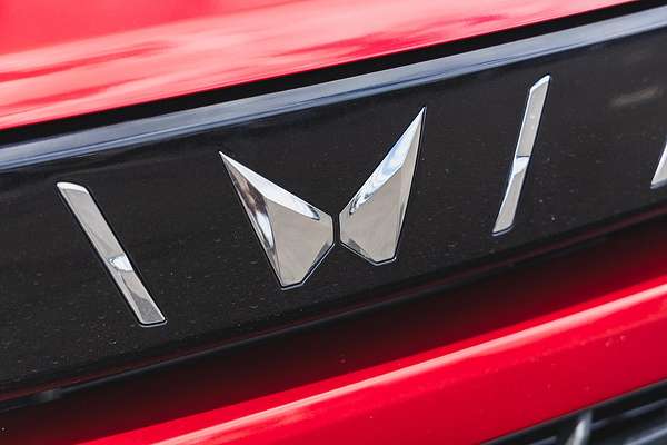 2025 Mahindra XUV3XO AX7L