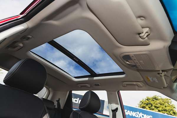 2025 Mahindra XUV3XO AX7L